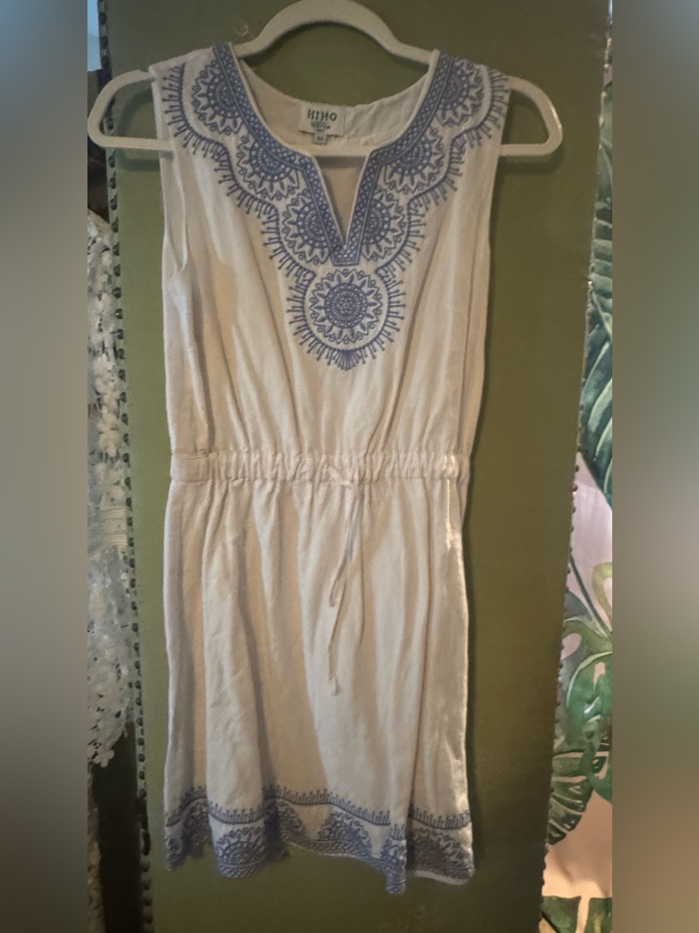 Sleeveless Embroidered Cotton Dress in White and Blue